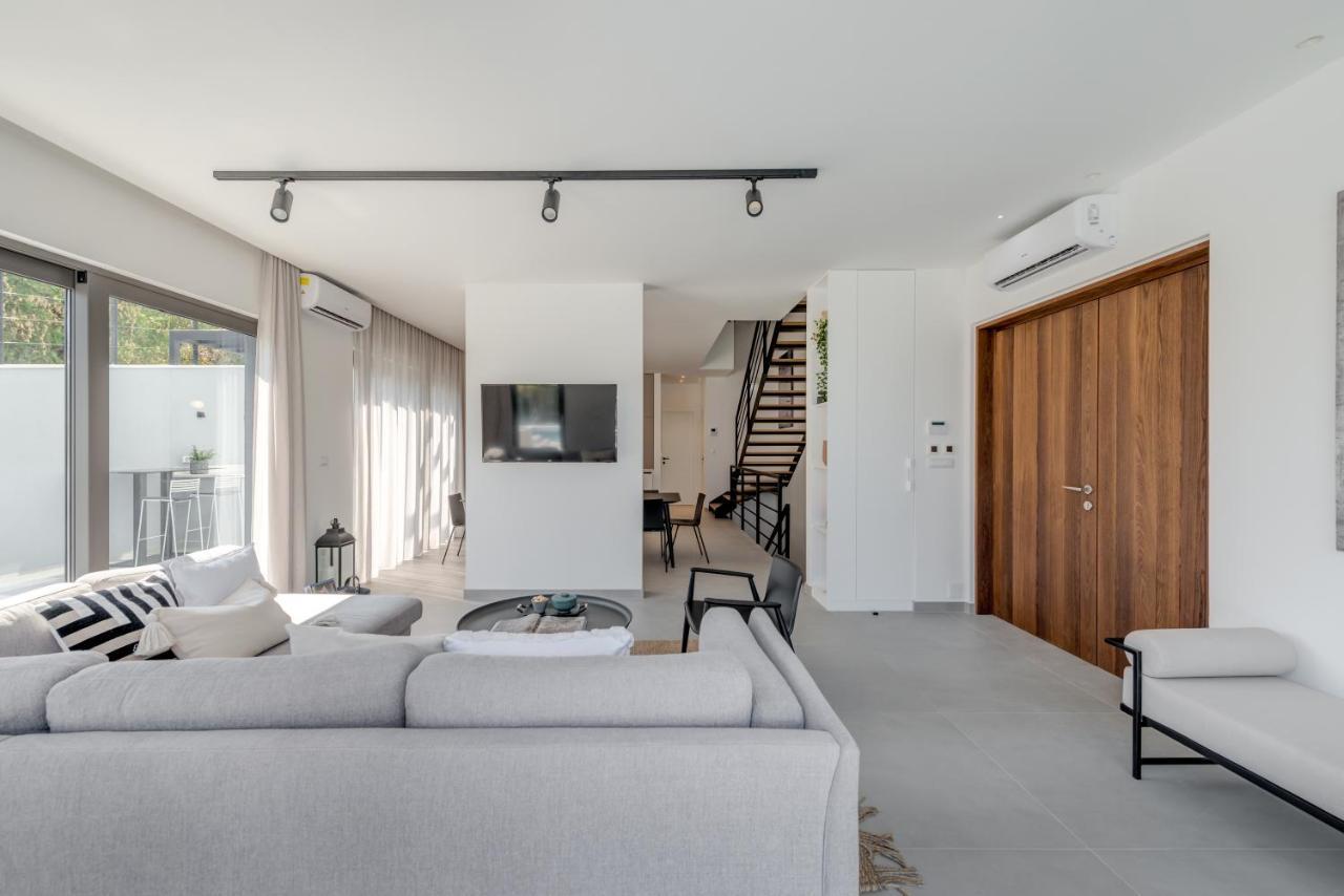 Villa Juliet โตรกีร์ ภายนอก รูปภาพ