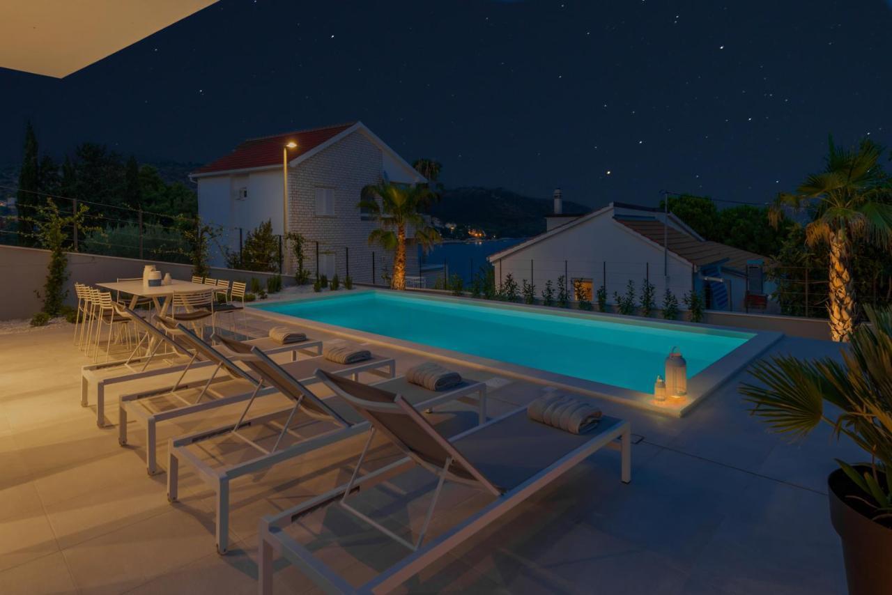 Villa Juliet โตรกีร์ ภายนอก รูปภาพ